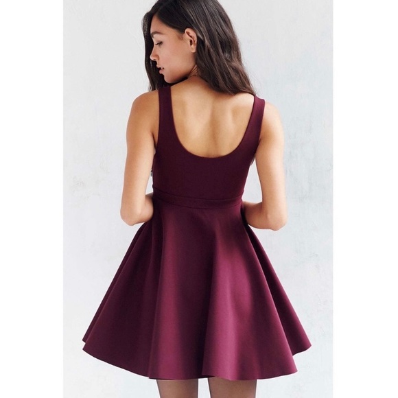 ALice & UO Urban Outfitters Eden Mini Dress Wine/ Burgundy Medium - Picture 3 of 17